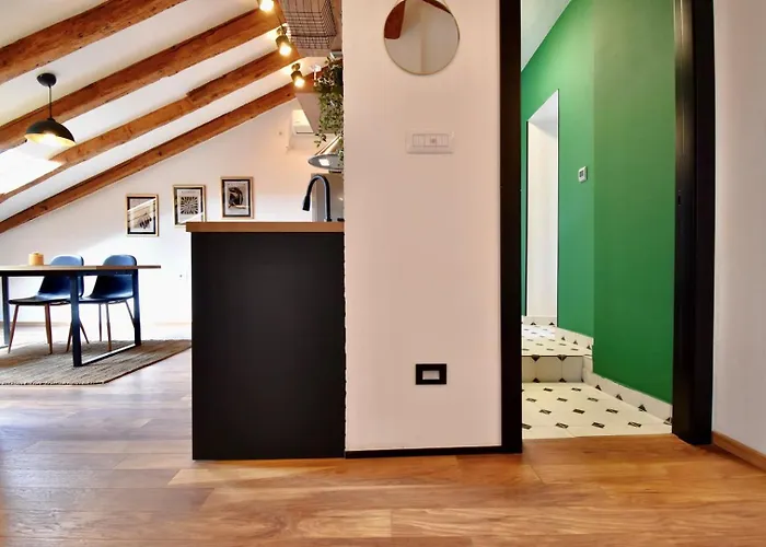 Brand New Centre 2 Pula