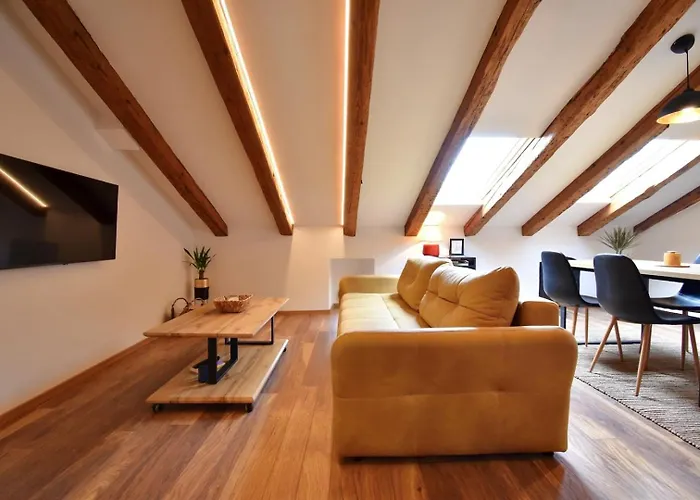 Apartment Brand New Centre 2 *